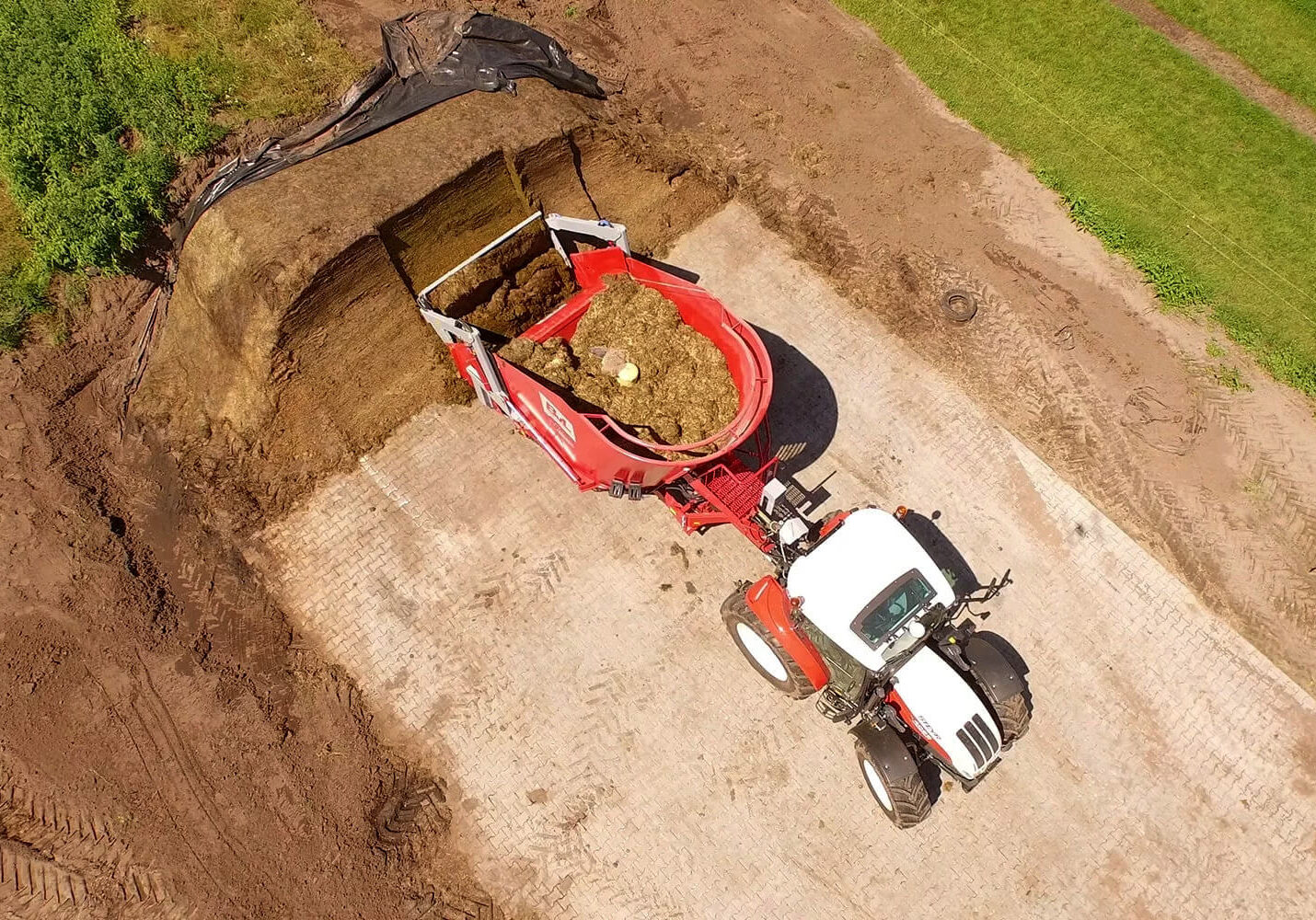 cormana-bvl-futtermischwagen-v-mix-fill-plus-ls-8-13-1s-galerie_02