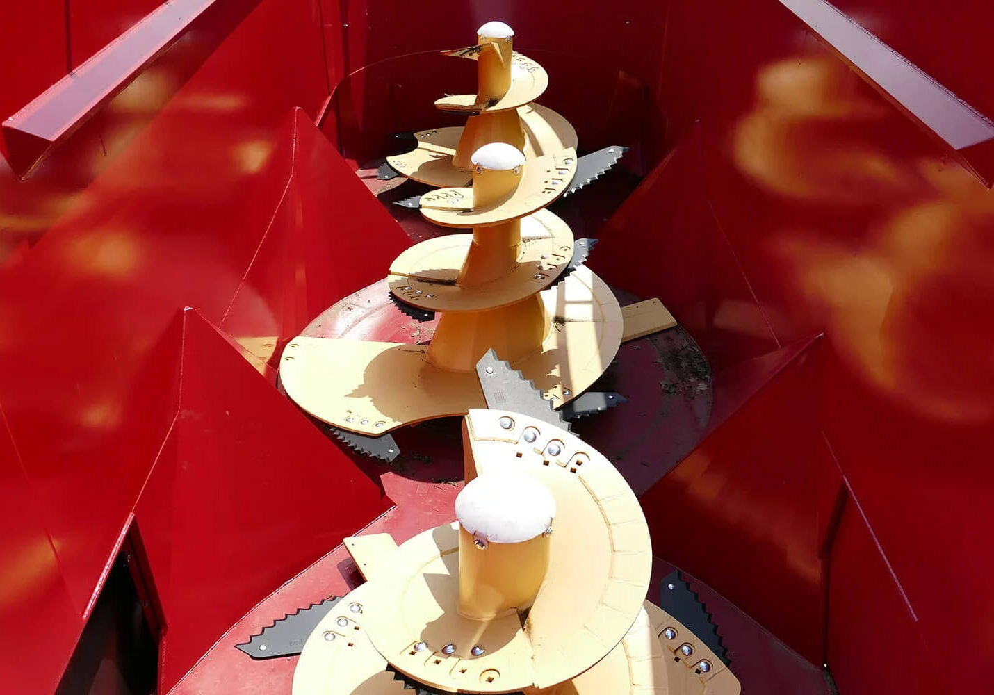 cormana-bvl-futtermischwagen-v-mix-giant-40-und-46-3s-galerie_04